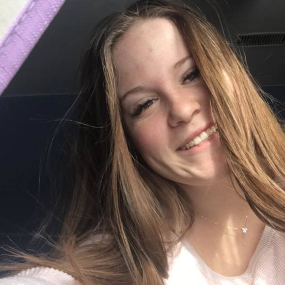 Meet your Posher, Hannah - Picture 1 of 1